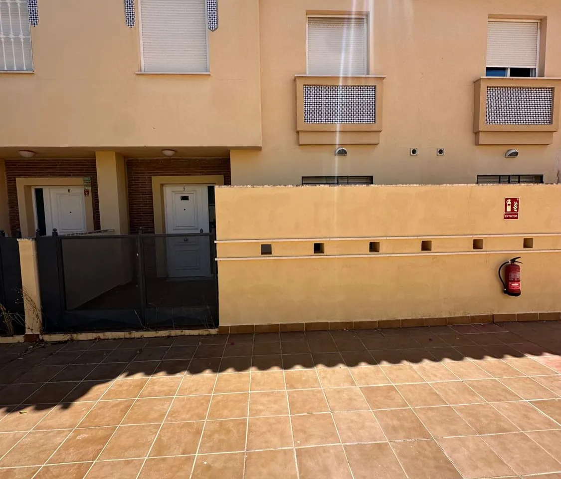 2126d788-1f42-4df9-9978-aa02577e62b7