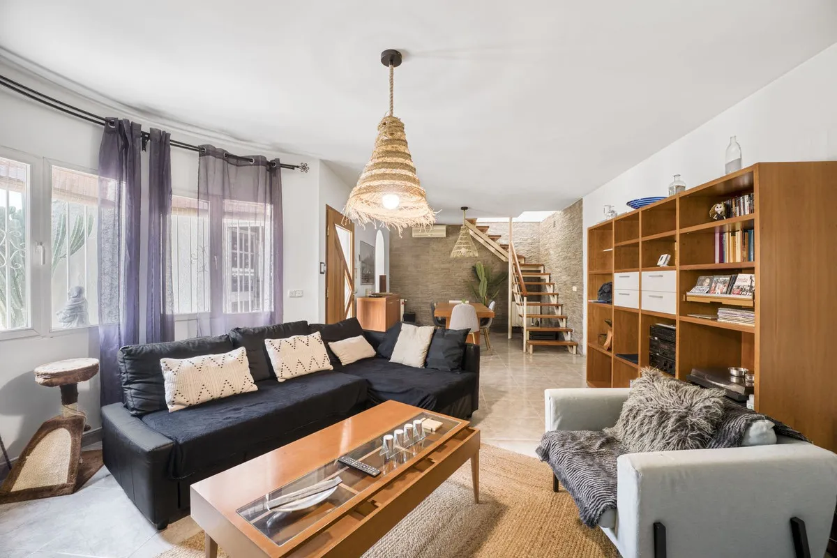 2a54c2b3-4bed-4f45-be4e-d8378bb27f3f