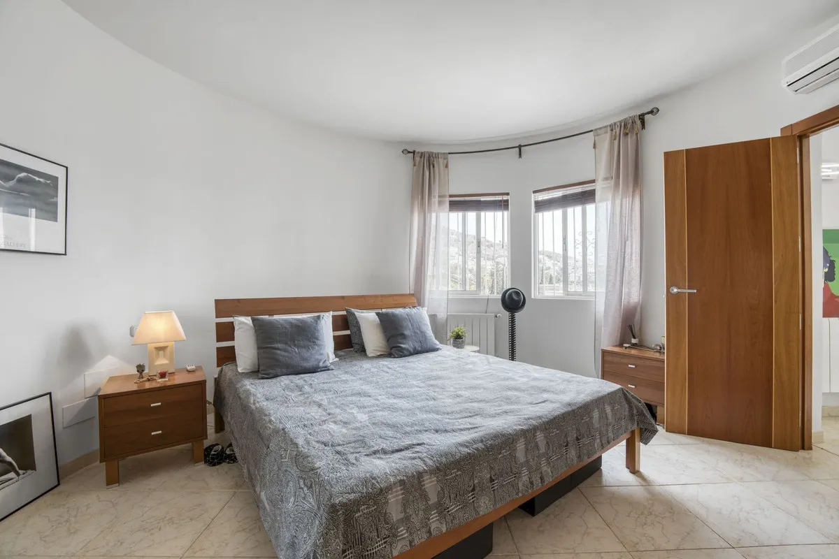 30aa85cd-72e9-4a33-8dcb-ae136fa418af