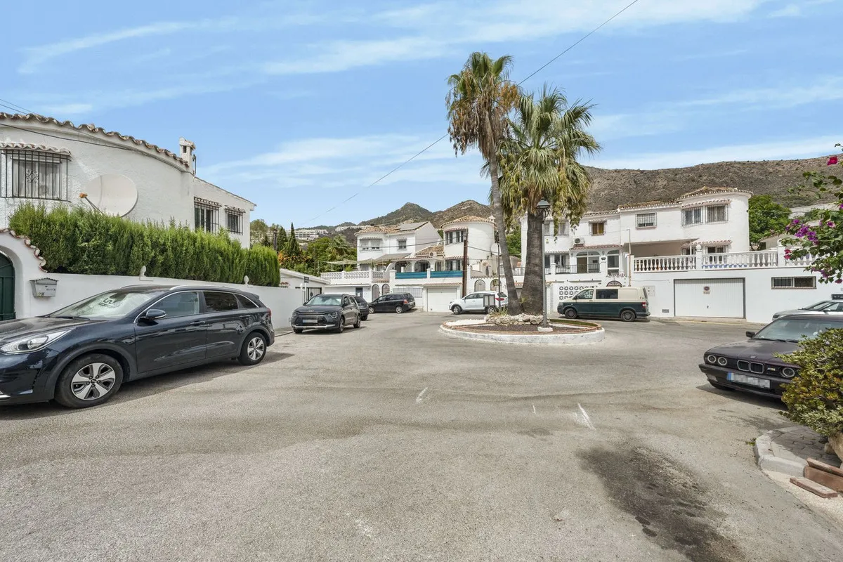 3a47e1d9-f2cf-41fe-9da5-043c1a74f7df