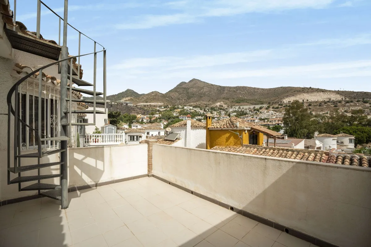 5012ea20-a2d2-4535-bcef-284896528fbb