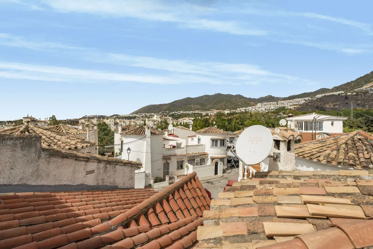 8f7f71ad-dbe5-4303-8be8-8e6ca05ac198