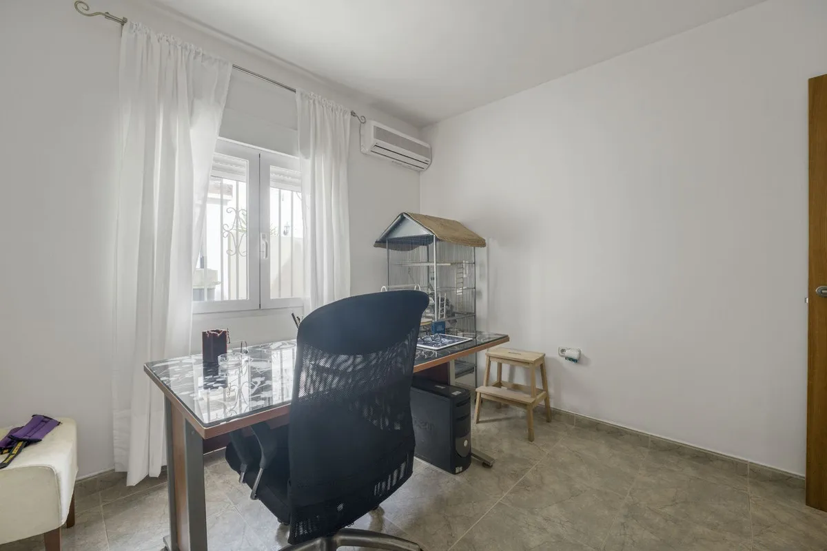 971a46b9-ffd5-4a31-b651-29769bcef818