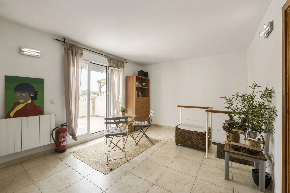 b584b19e-2cd1-441d-a60c-ef08d61626f8