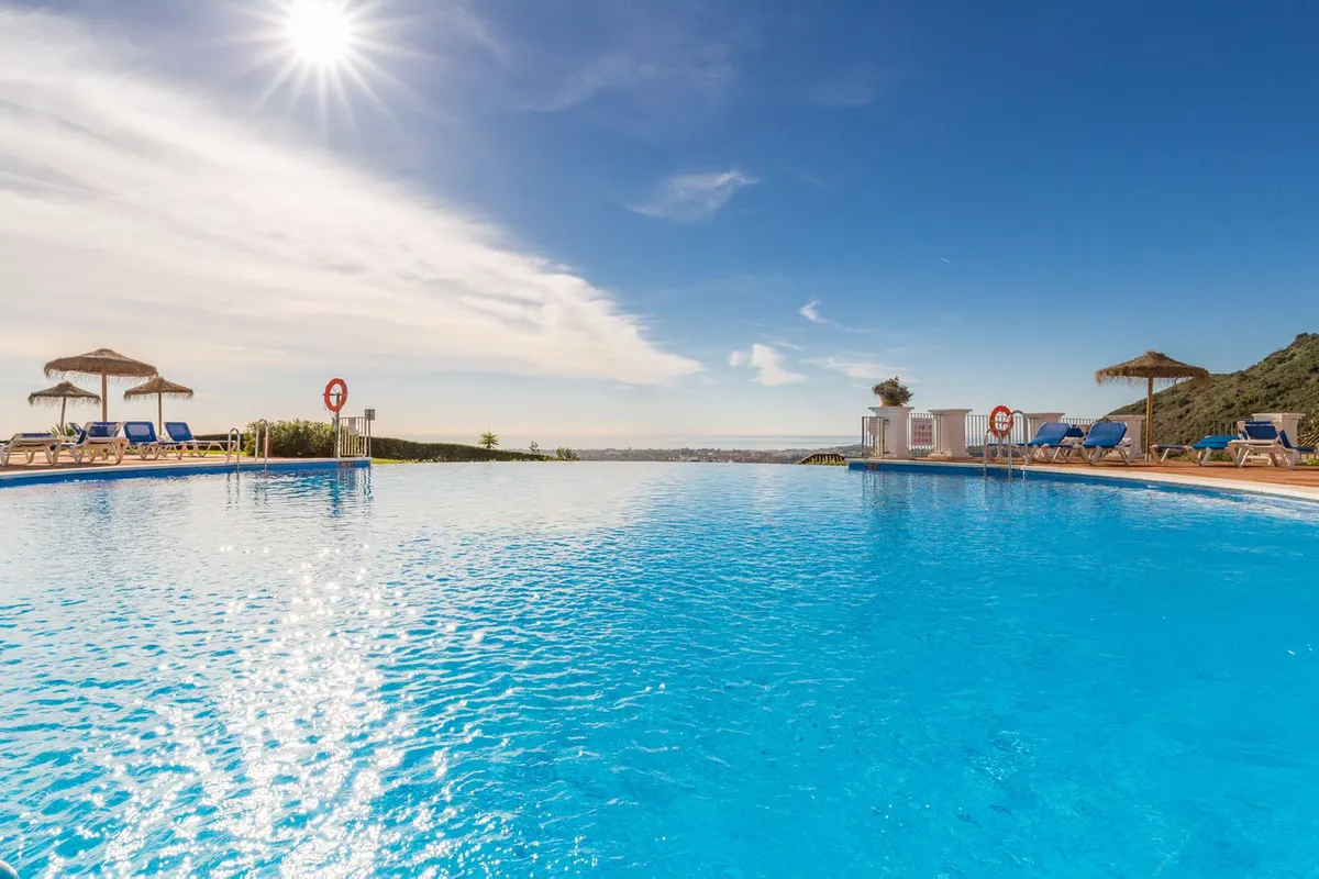 8b8f3609-4de0-43d0-9f26-136619cf814b