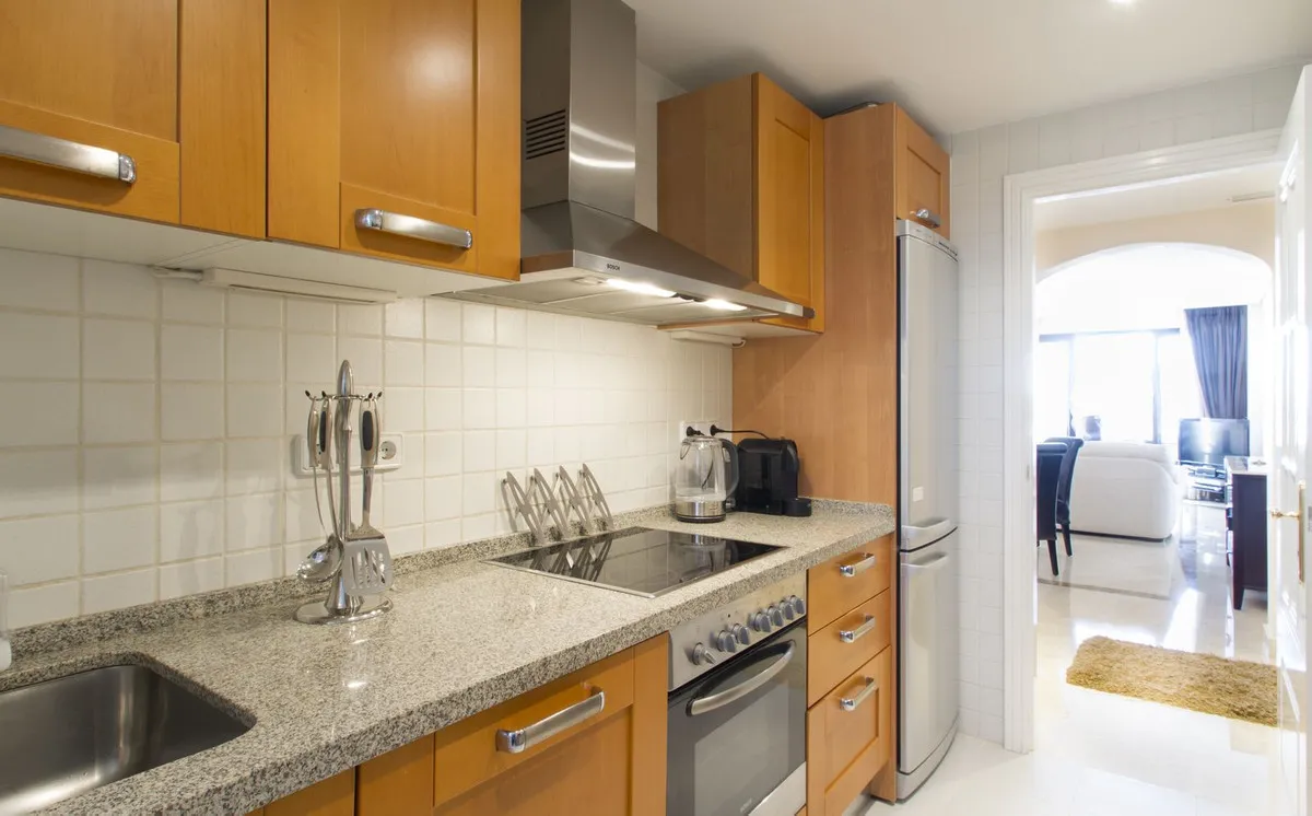 b5004e7c-9e7d-44de-a1f1-8b0a2be7ee00