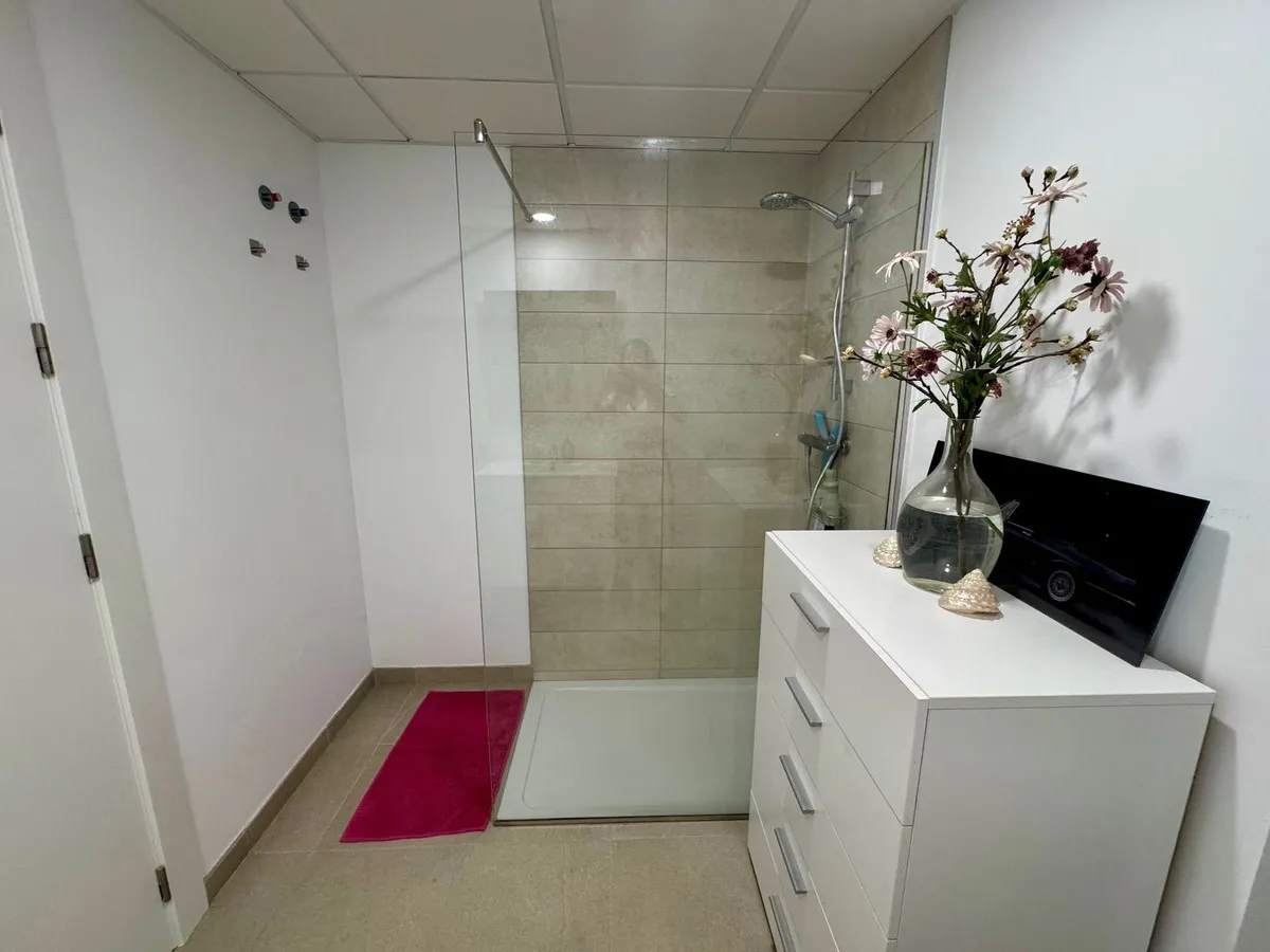 9a0786eb-9761-49ab-8f31-47b4c6f85947