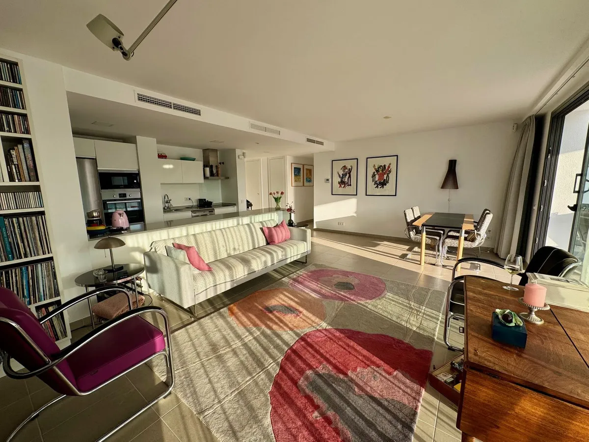 c996e1c3-543b-42bb-919d-d7aa823fc0b0