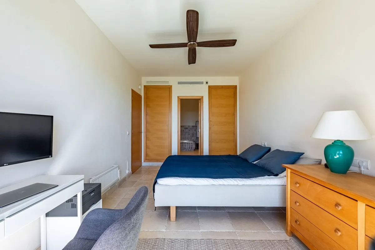 2449e838-d76a-499c-a59f-dbadcbc5e863