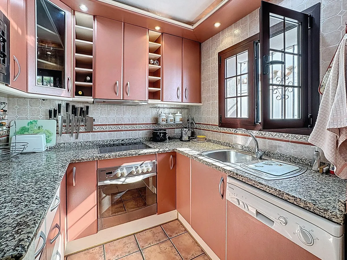 78fc0624-11c8-42da-b4fc-e70cd565d8e9