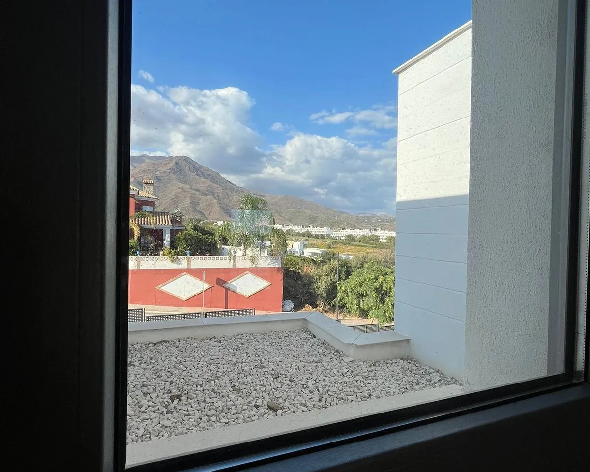 9b2f4011-cdf0-445a-9877-55189566b267