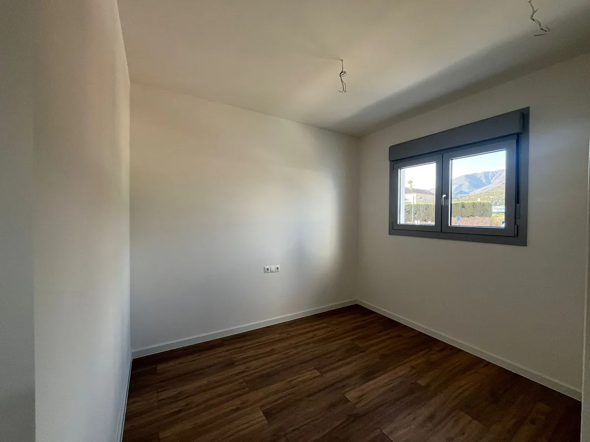 a5b74ae8-3c4f-4052-aca3-7387dca85e2f