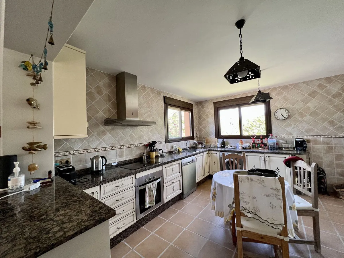 724dd3d5-b031-48f5-86c9-8f5a935d9339