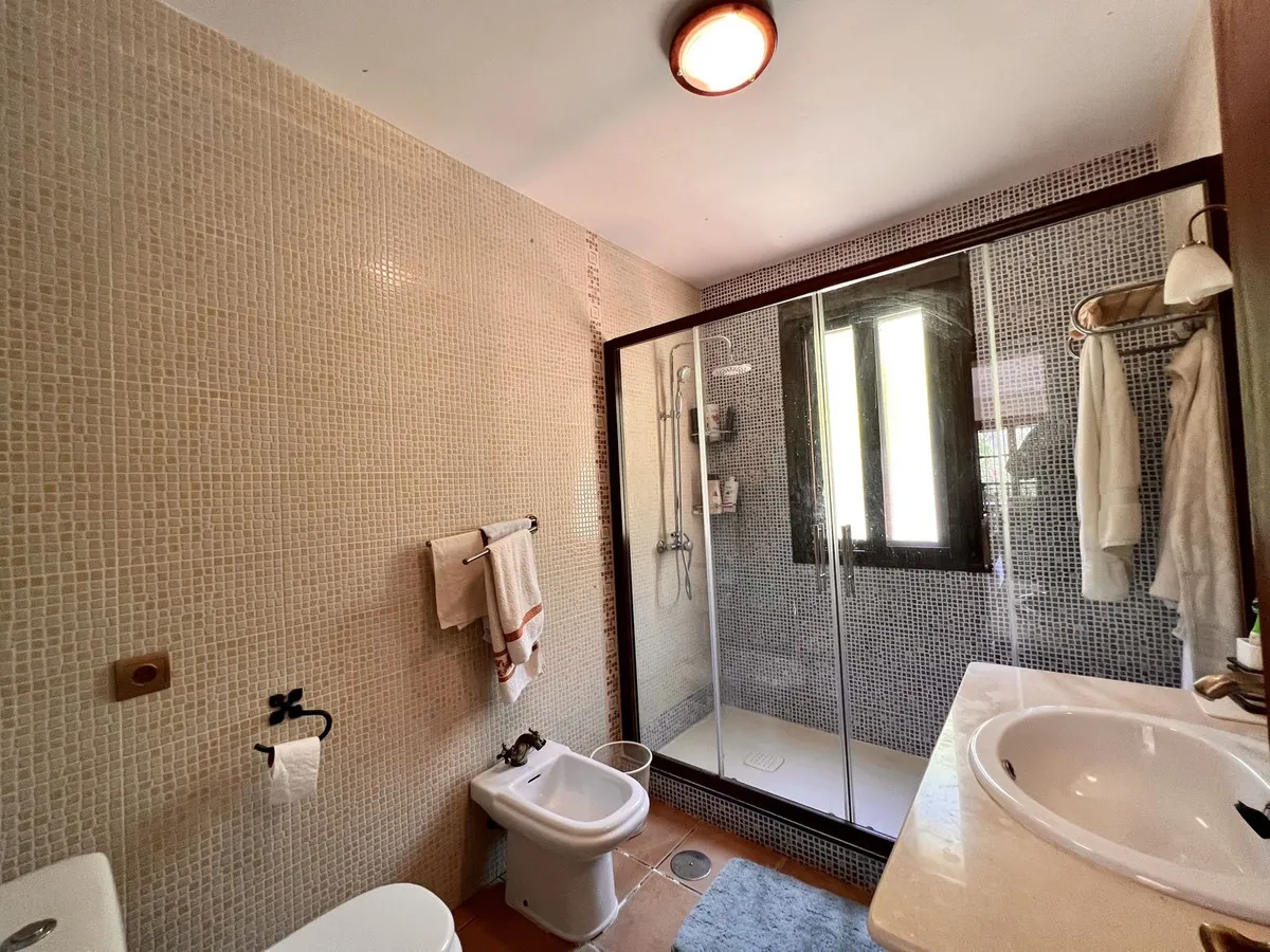 987f0f46-f307-4e5f-8c62-09118bb828f6