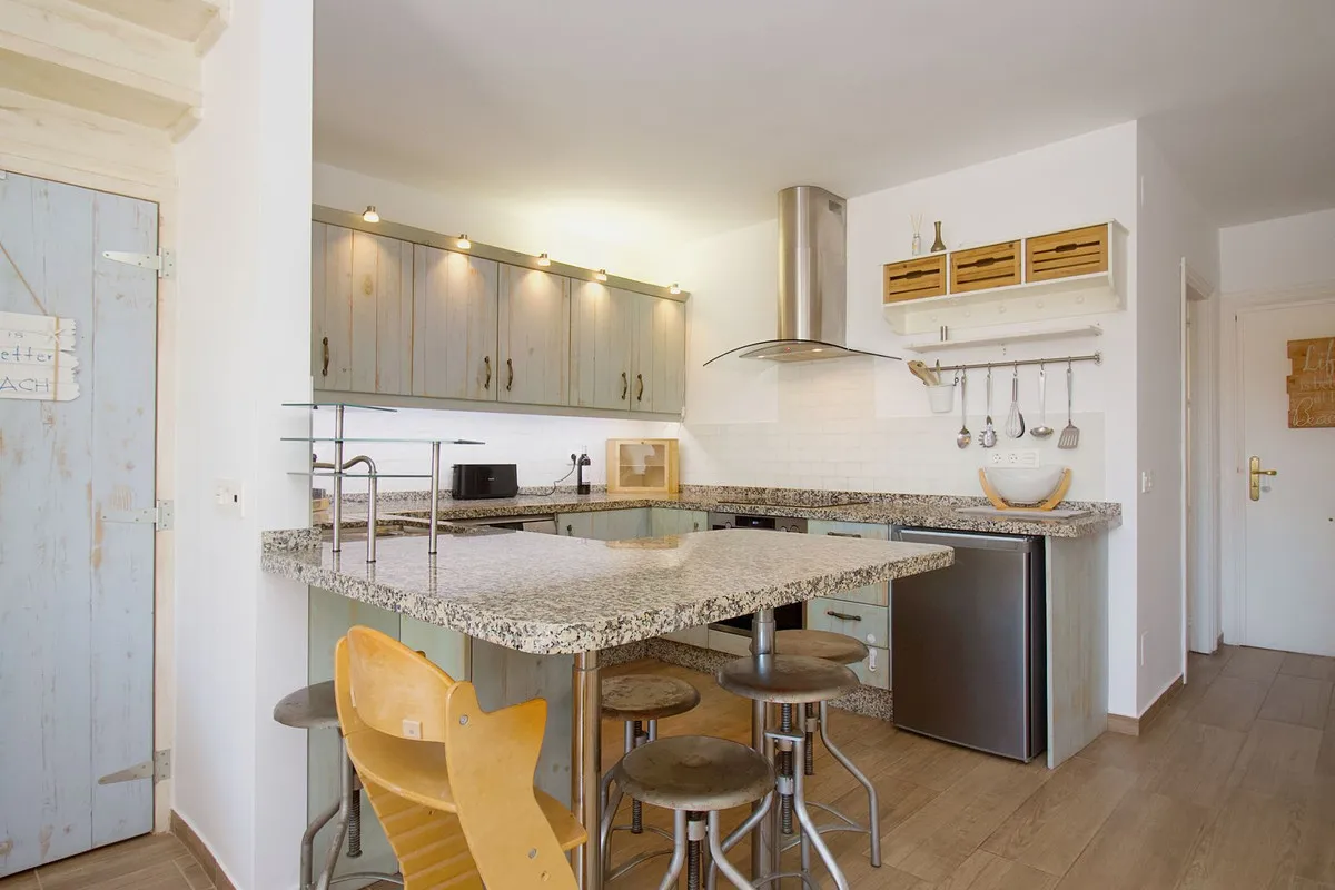 43c827d3-741c-4f9d-a7d5-f7c0519279a3