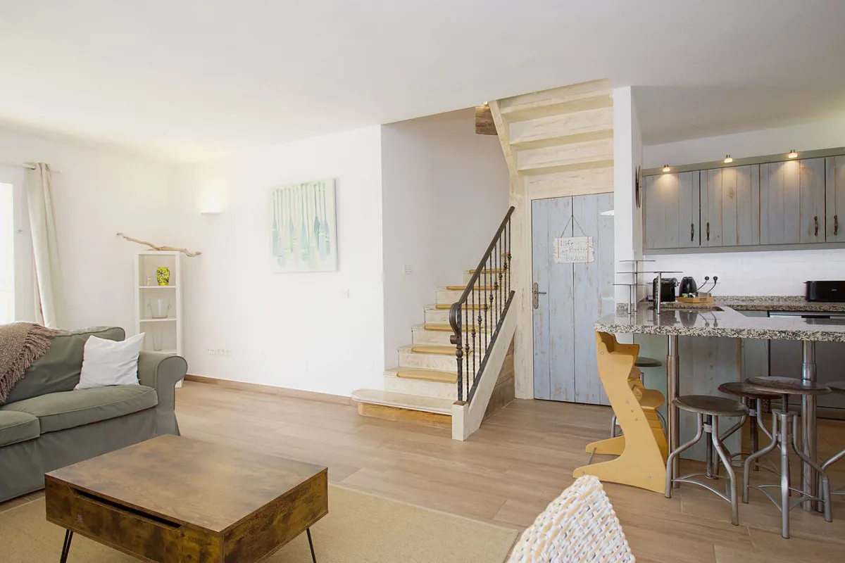 71099bb5-2ef4-47eb-8058-7d4bd57d033c