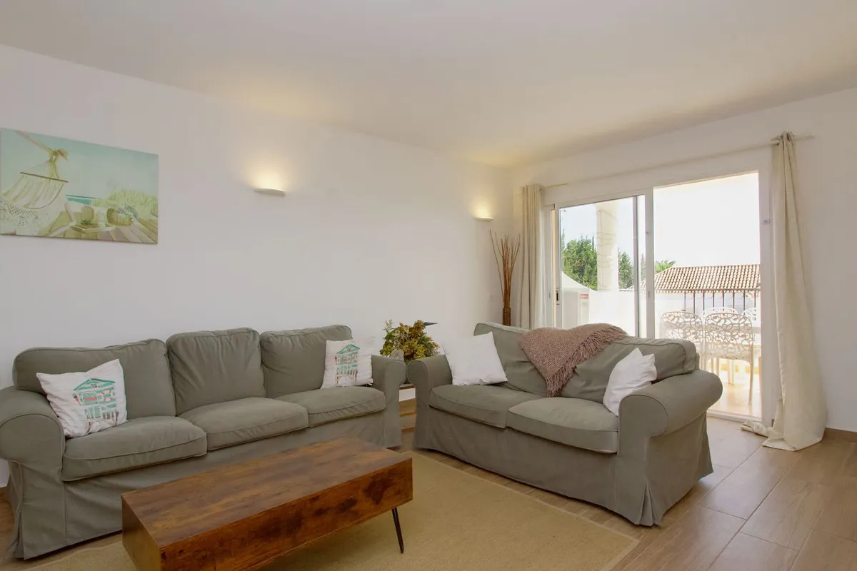 c0ba2724-a442-4bea-8578-92d9cf374ea9