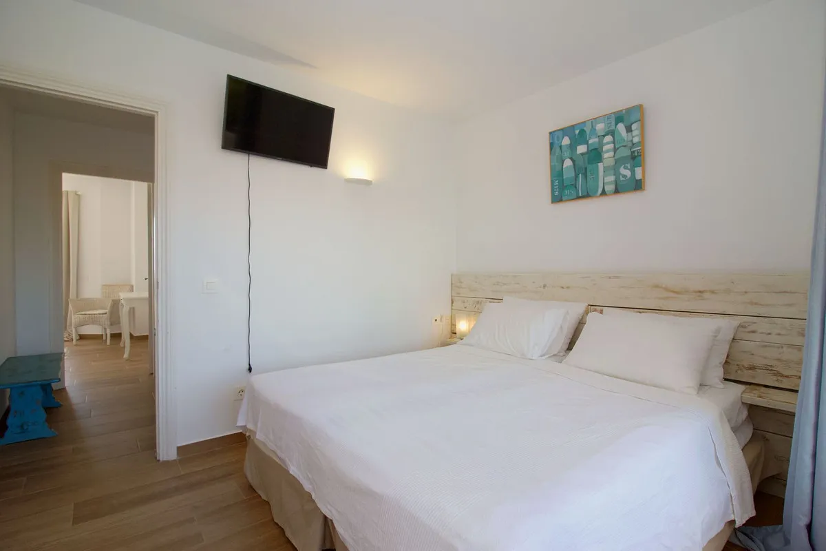 cb71644c-1e85-4bc5-9325-9c4b0cf8998c