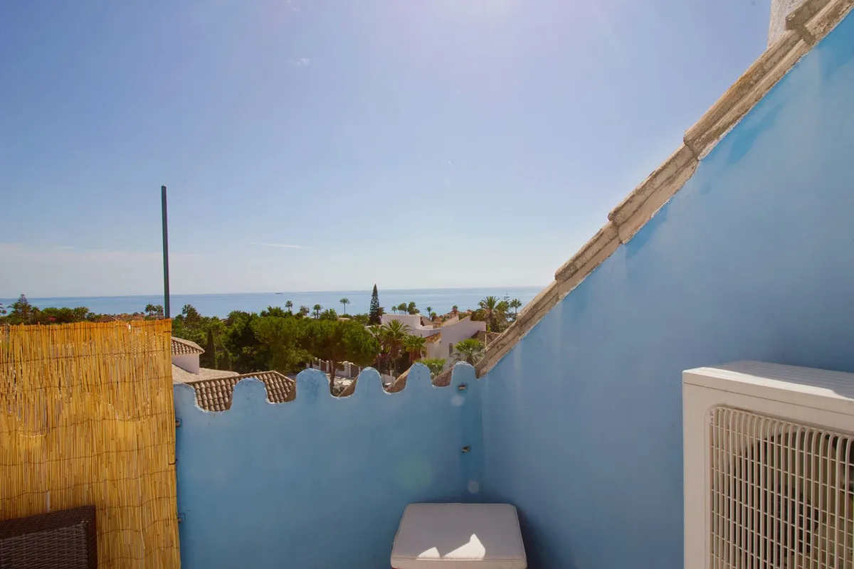 f1593368-117f-455c-93be-a261c742c785