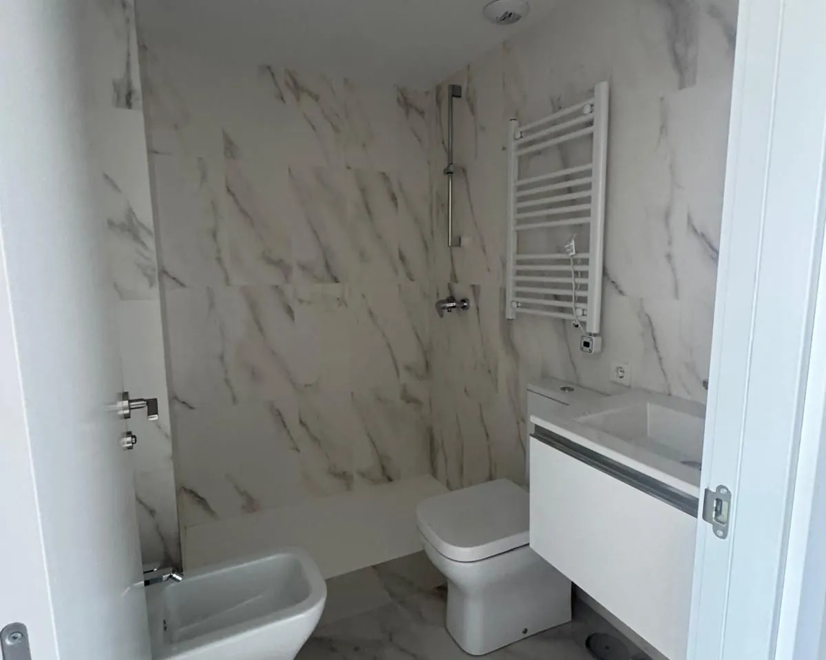 5ca9c3b4-6a33-4593-a745-41d6ea8eb127