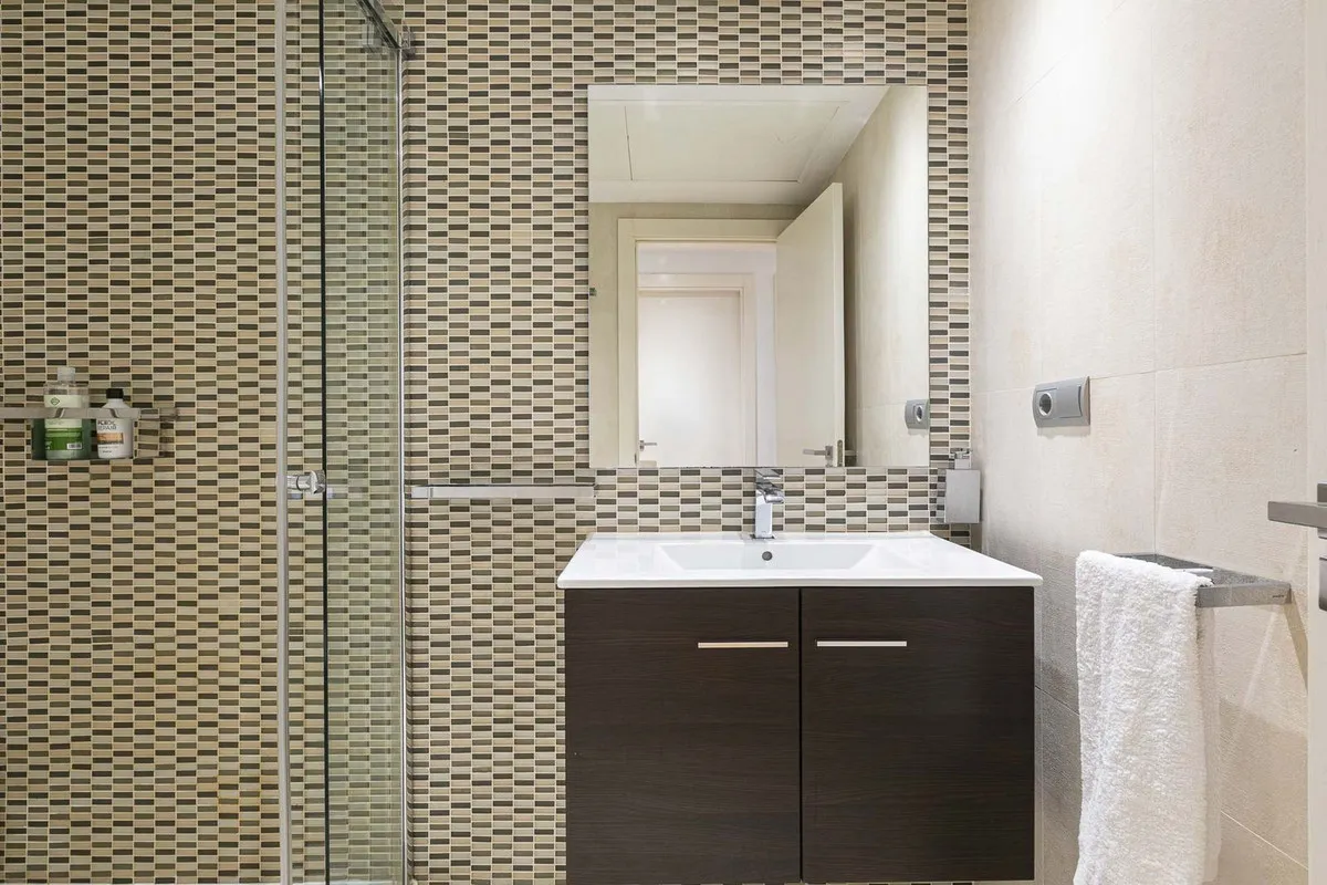 f3b77338-e929-4541-9e72-3f326a030d4e