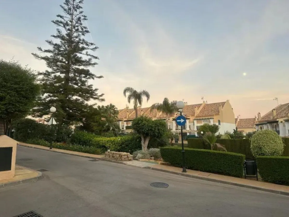 01ba1fe4-8102-4e23-83ff-e5adaab97d82