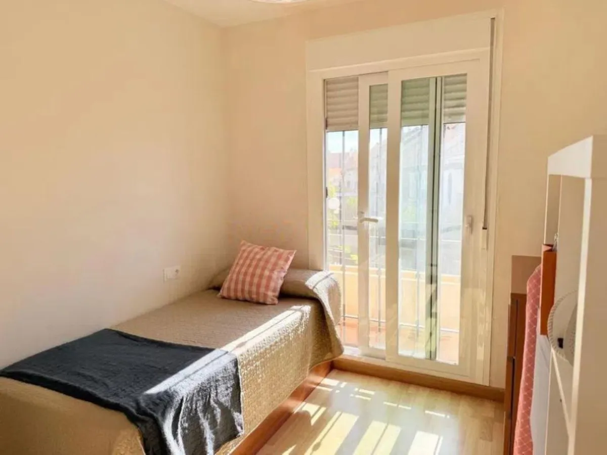 cd5deb63-7b99-41dc-afe1-439f272064f9