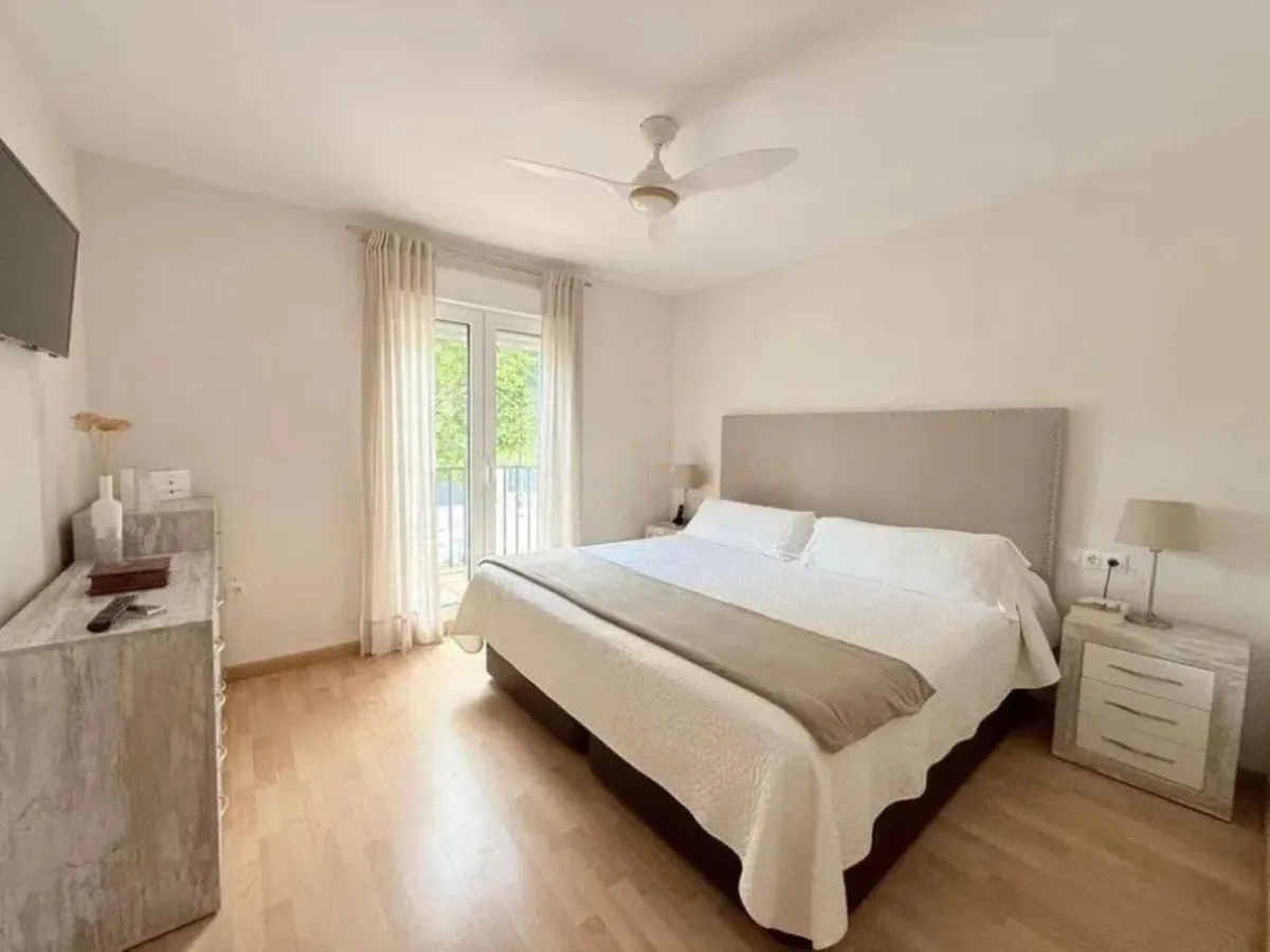 f8141dc3-a199-4c90-8ae3-faf7f6fdf824