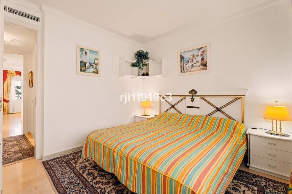 21deee1c-5cd1-440c-9667-1a5c130b798a