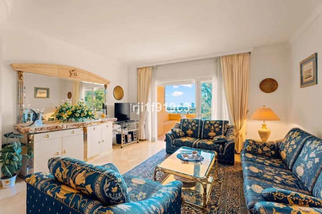 f2ae45f2-6861-4799-b479-6a45e8252c5b