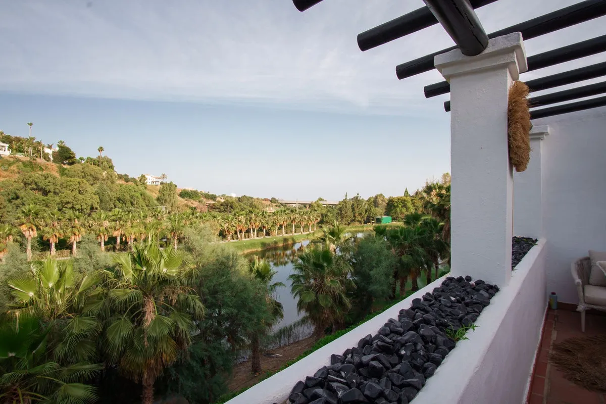 0f90345f-189c-4358-8d46-8d05b1f24eb6