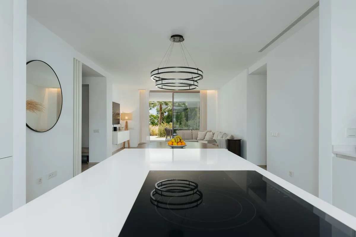 2df681d5-c316-495e-9c60-51d9331bcf36