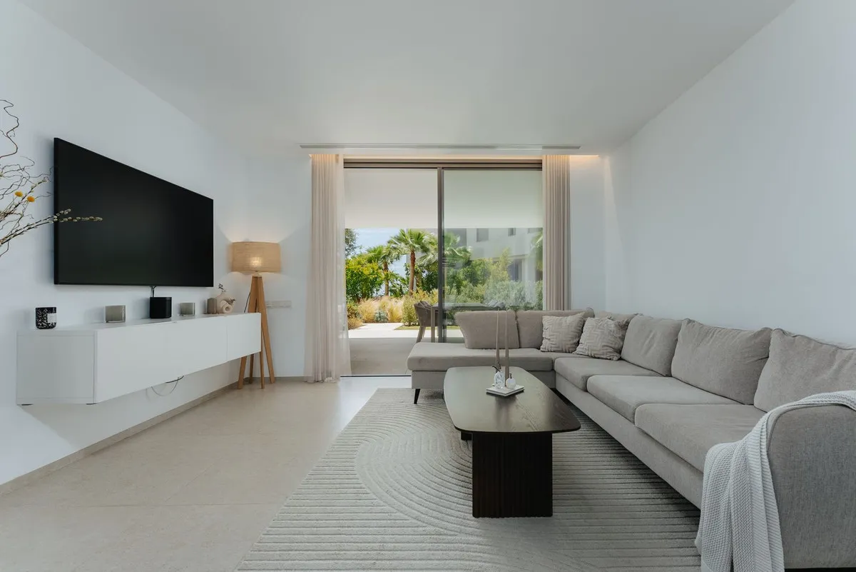 9841003c-ed23-4fb7-aeea-5e552a3307df