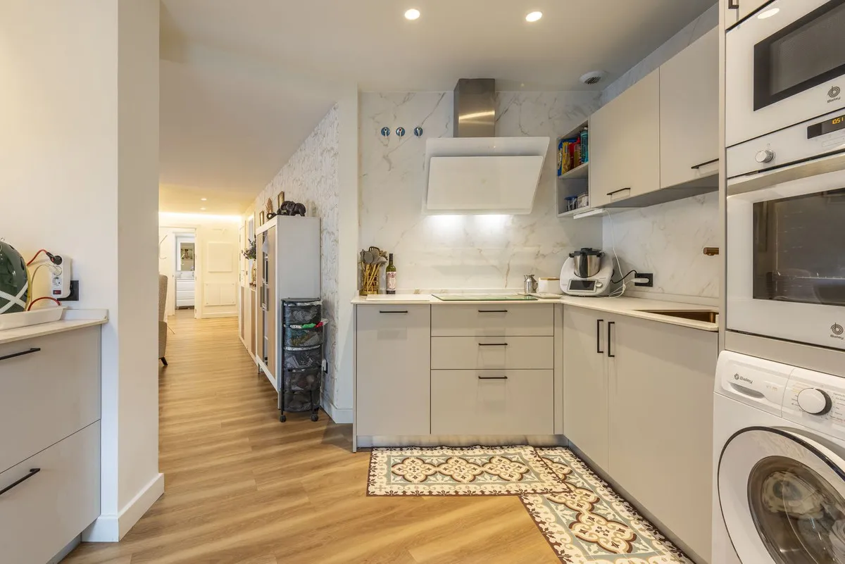 54642ceb-a199-4256-b4c1-5b7580a626bf