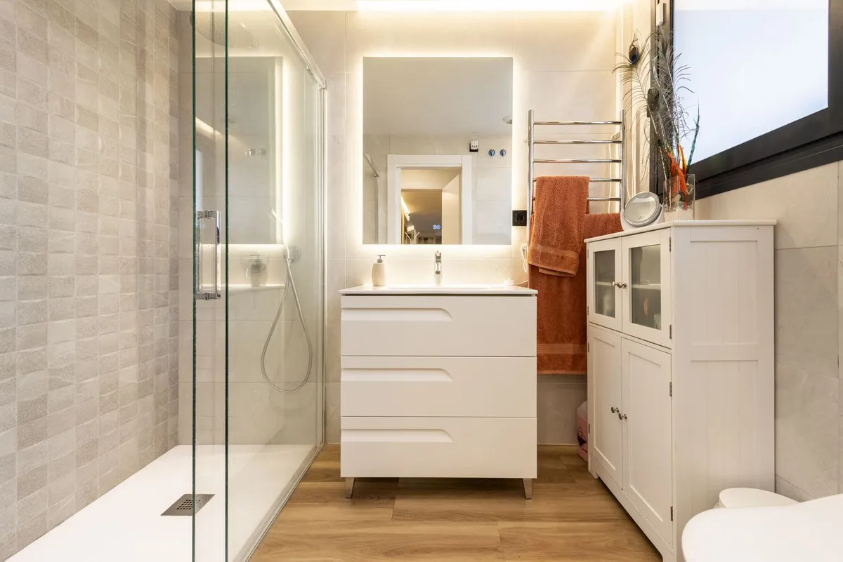 62d0b6a5-5879-4dab-99c6-438de33c1074