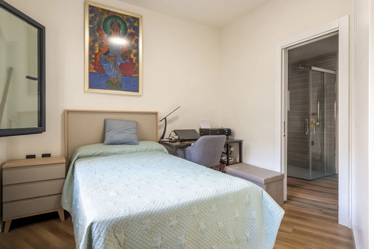 9961ccaa-db58-454c-b15a-9a1d87dfb8f1