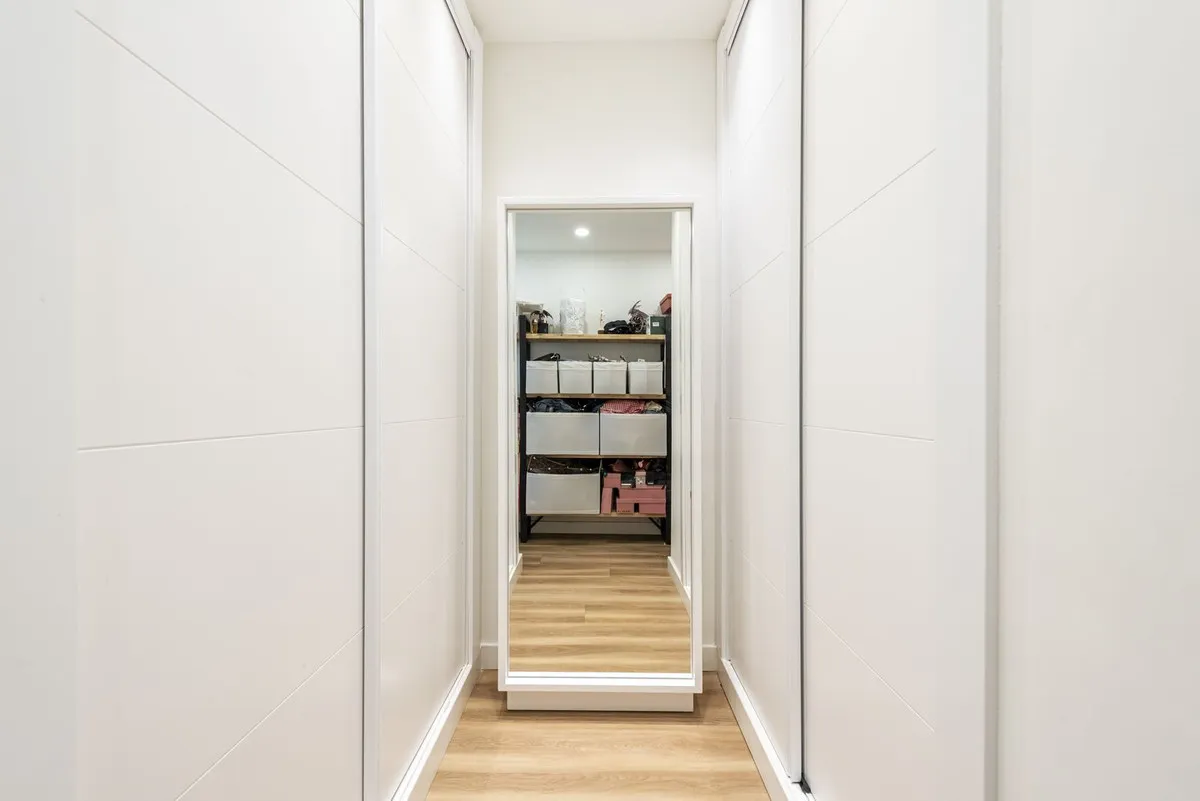 e13b8acc-827a-4451-953d-c117d14da3ba