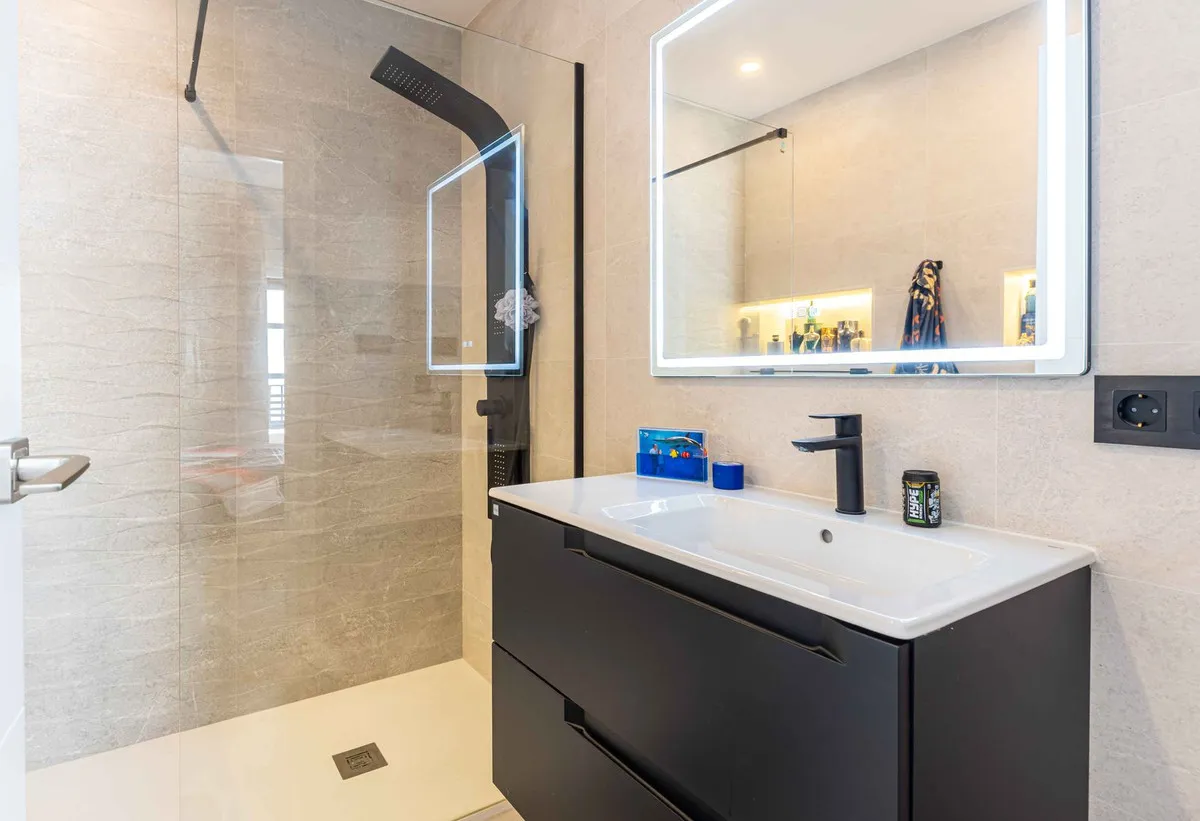 1ab9fa06-f82d-4508-82d5-ea25d92057e0