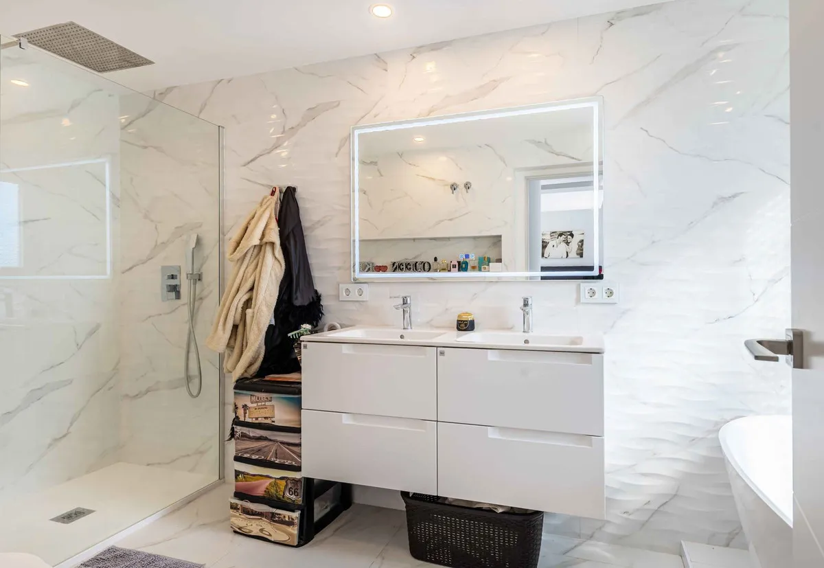 3a29ee05-7ff2-4f80-8ce0-ddbf6d80f0e6