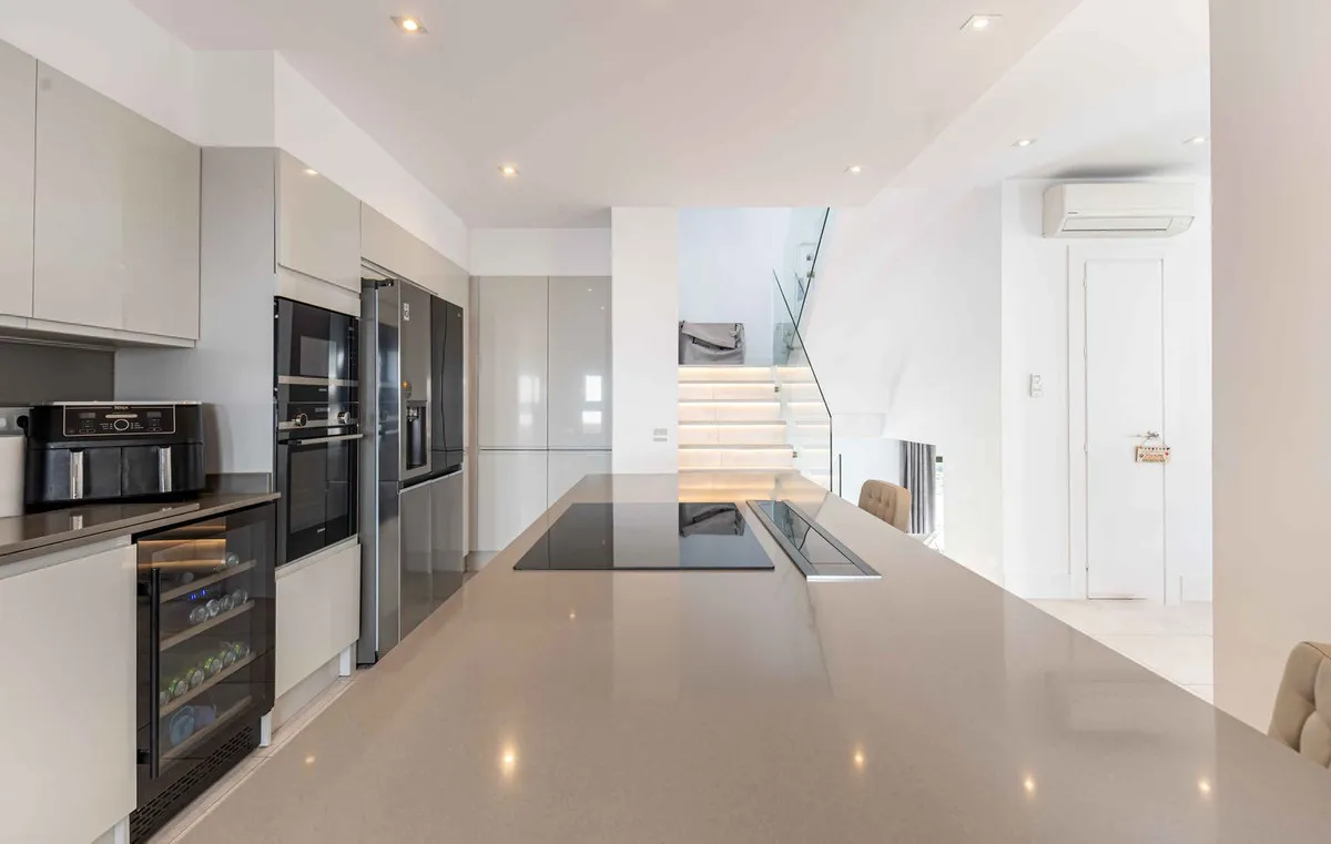 3dbd208f-0df1-49eb-ad06-85167a5c155b