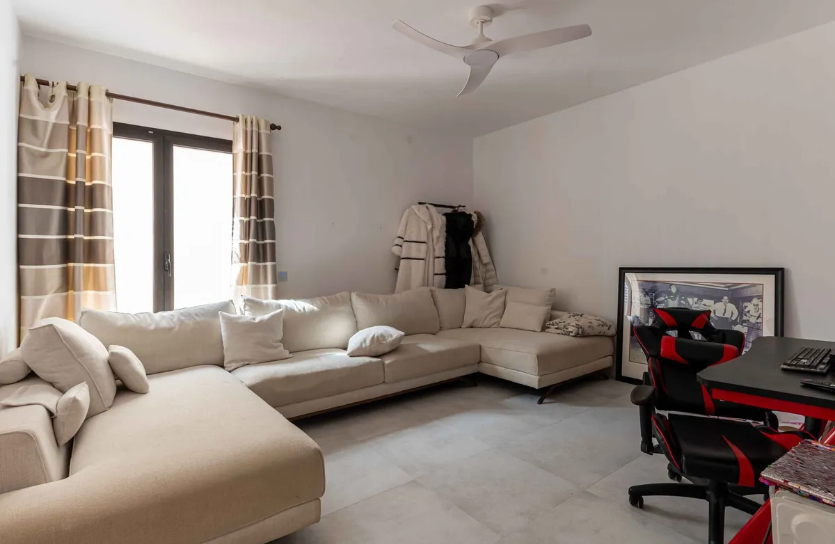 745f085a-3f6a-4b58-b4cb-17c35169444f