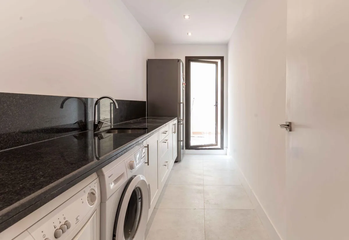 e38ce937-4e1a-45f5-adb8-9bb0effdd05b