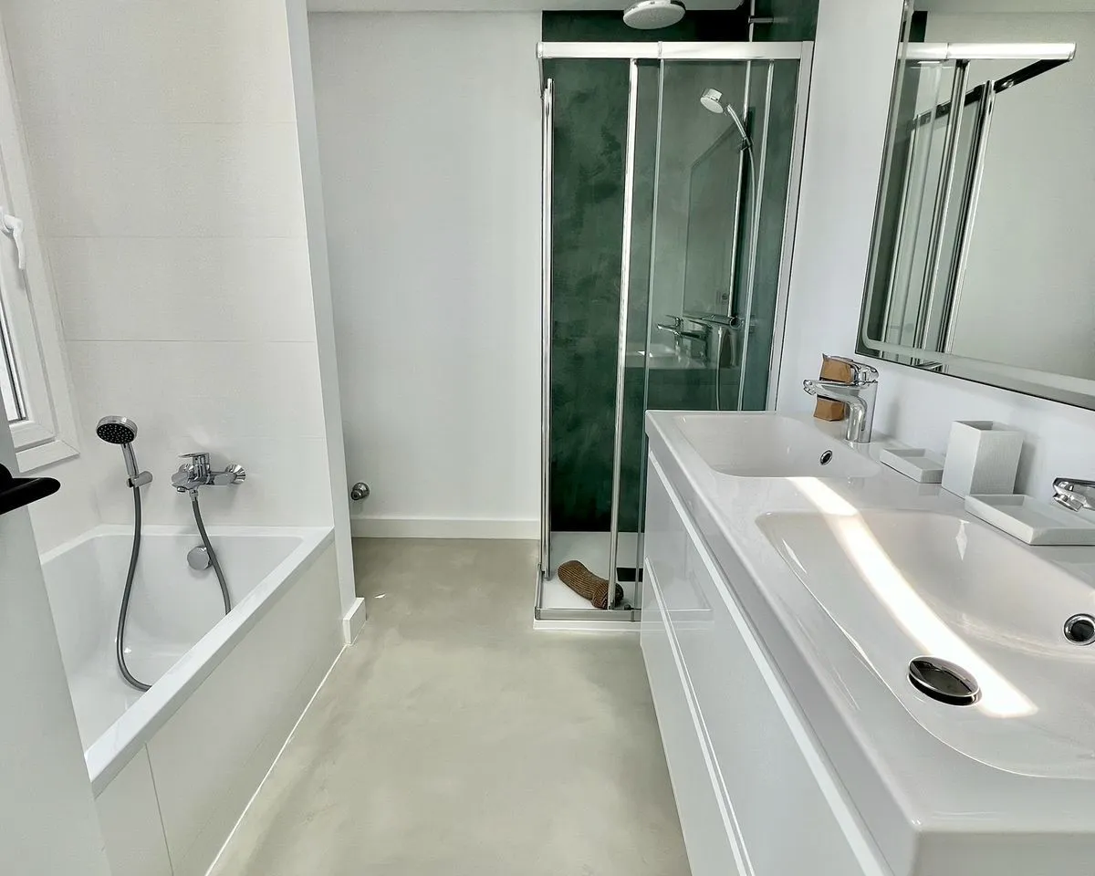 75cdd5b9-57dd-4bb3-a1a6-3ff38261dcb5