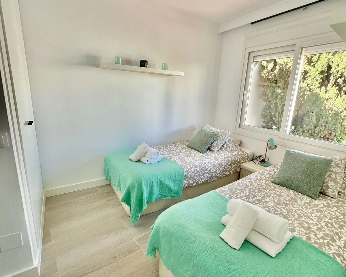 cdf0710a-51ad-406f-9fc7-5865b891e108