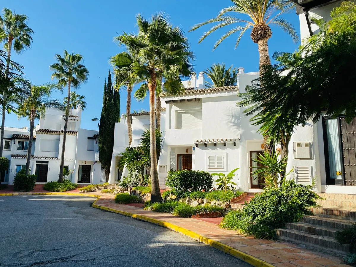 dc6a7126-2c54-47be-90a6-fc4f0a588265