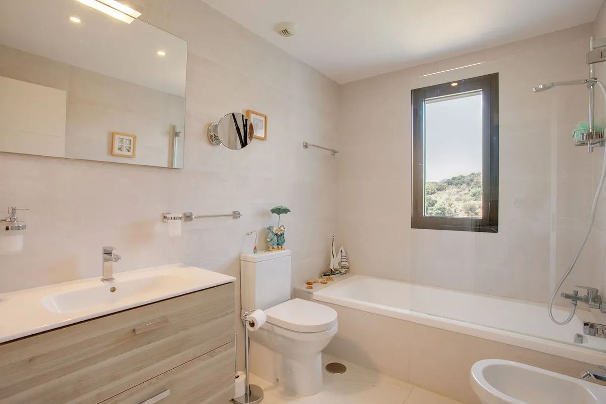 6eac45ee-5259-4861-a486-a430c5dac1b6