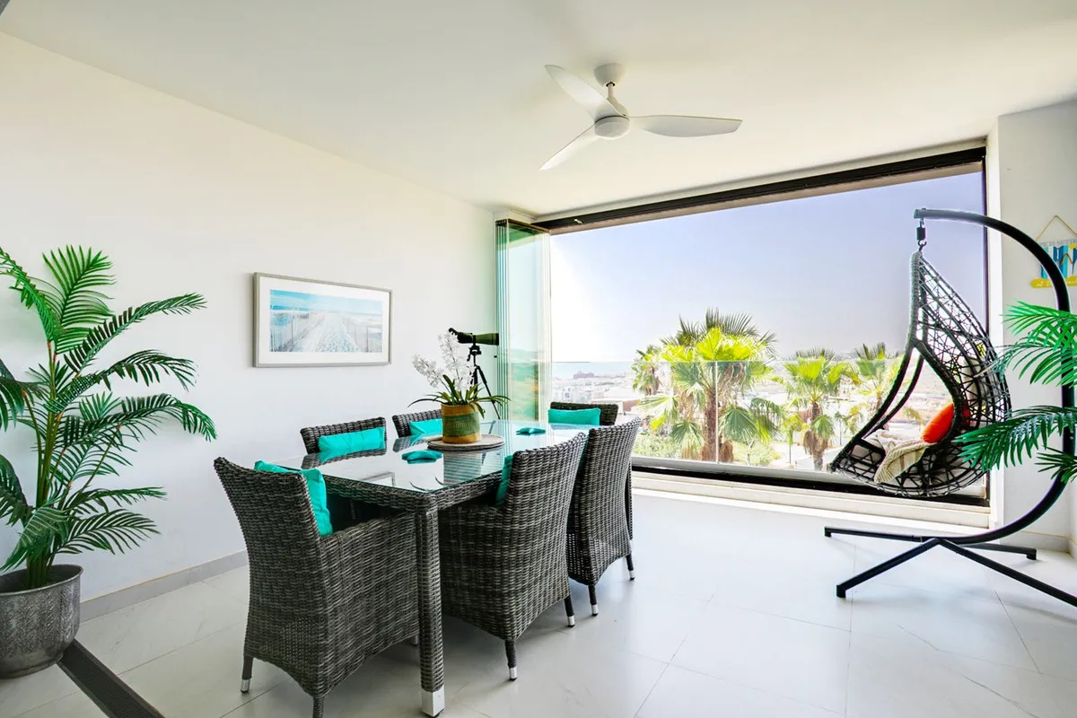 d3a9d214-1cfc-411f-a285-c522430a2235