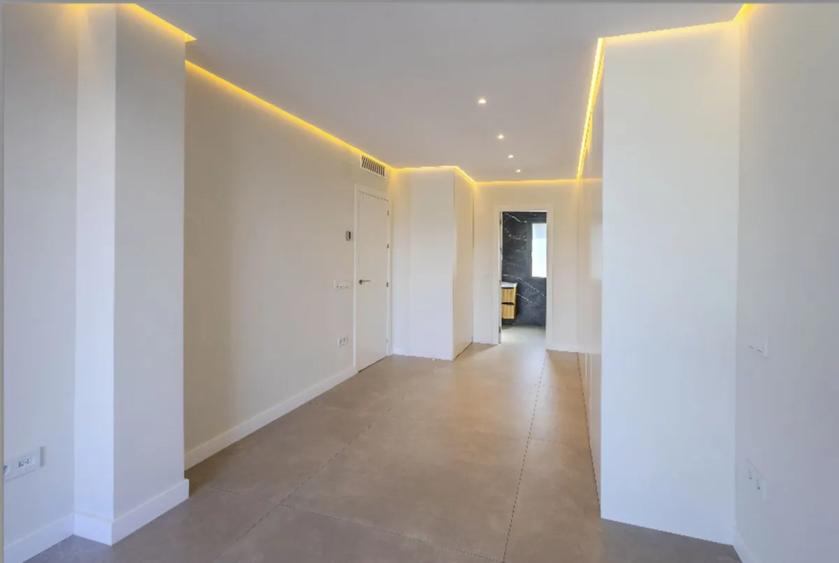 b72b51e4-62b5-403a-86d4-4088f3898615