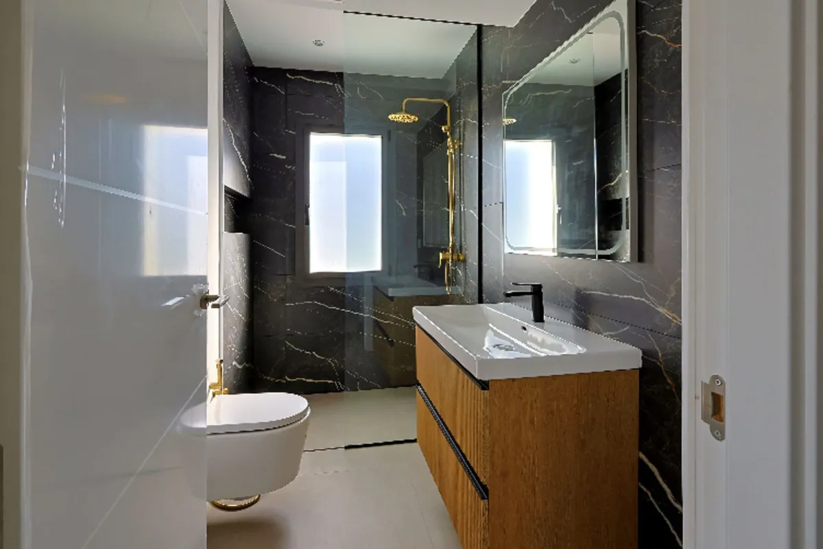 f9db75d0-d506-49b2-bf88-fb232be6e9dc