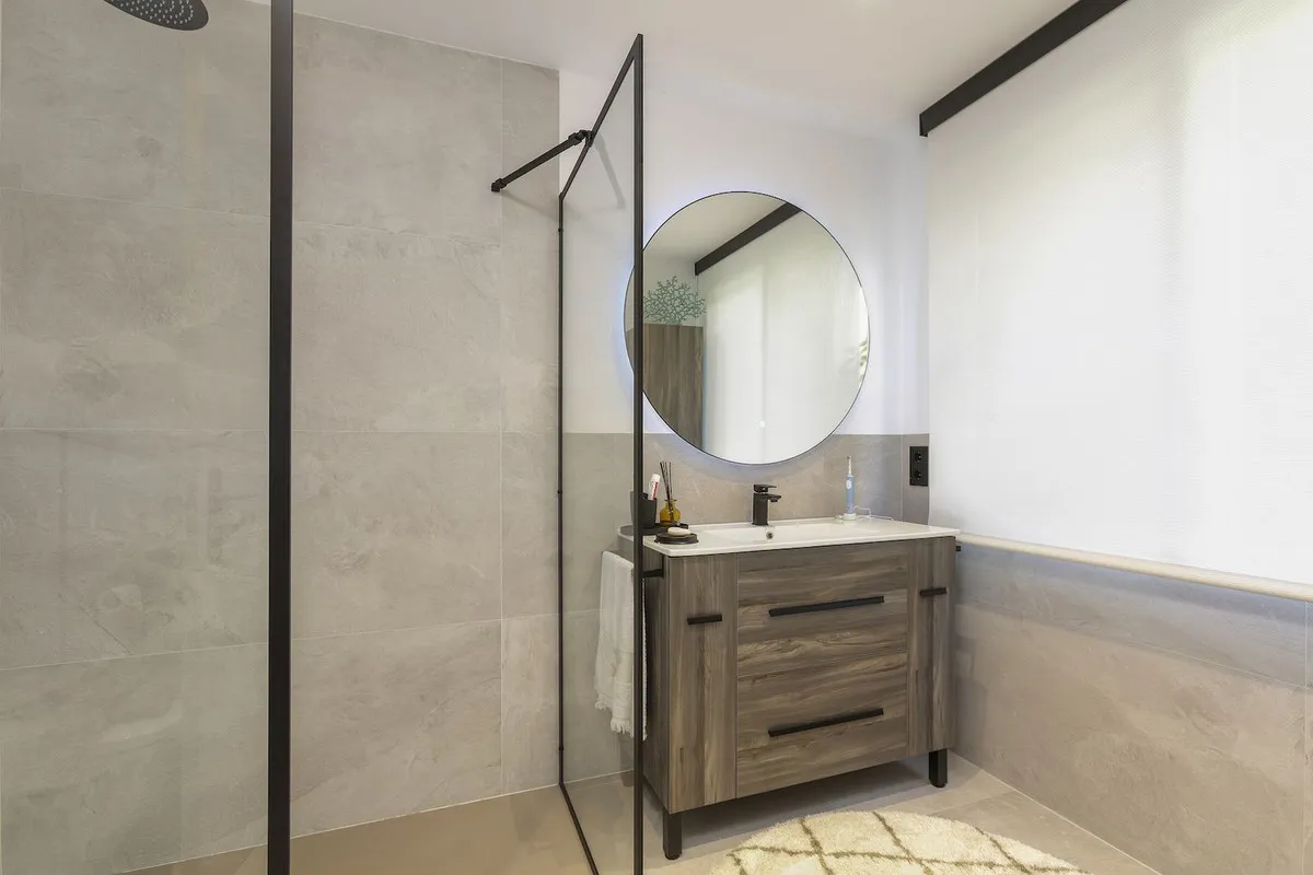 599f5db3-7f41-4838-b363-a69dfab71528